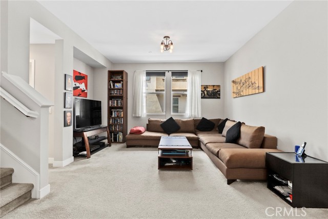 Detail Gallery Image 3 of 32 For 645 W Foothill Bld #10,  Glendora,  CA 91741 - 3 Beds | 4 Baths