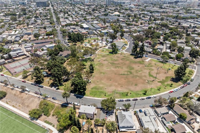 976 N Loma Vista Drive, Long Beach CA: https://media.crmls.org/medias/68c40544-4ce0-49f8-bf37-3edb4f36a398.jpg