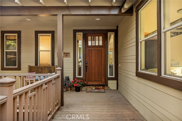 Detail Gallery Image 3 of 44 For 27920 Matterhorn, Lake Arrowhead,  CA 92352 - 5 Beds | 3/1 Baths