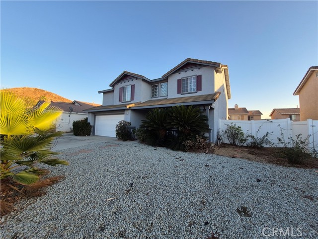 Detail Gallery Image 2 of 3 For 1011 Huntington Way, Perris,  CA 92571 - 4 Beds | 2/1 Baths