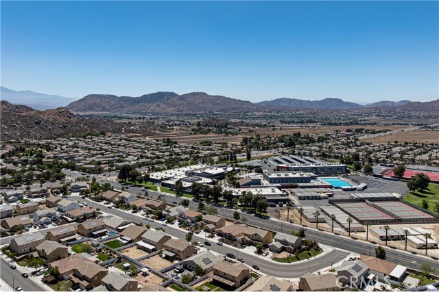 26833 Regency Way, Moreno Valley CA: https://media.crmls.org/medias/68c5186e-3ff7-4ec9-bb4d-819f58e03a80.jpg