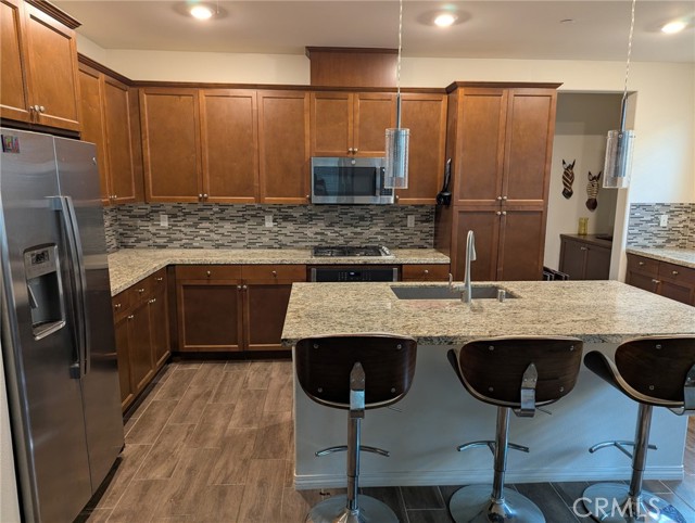 Detail Gallery Image 6 of 20 For 8667 Autumn Path St, Chino,  CA 91708 - 4 Beds | 3/1 Baths