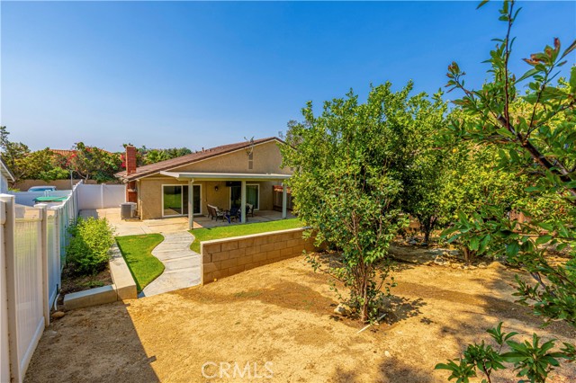 Detail Gallery Image 21 of 23 For 3862 Ravenswood Dr, Yorba Linda,  CA 92886 - 3 Beds | 2 Baths