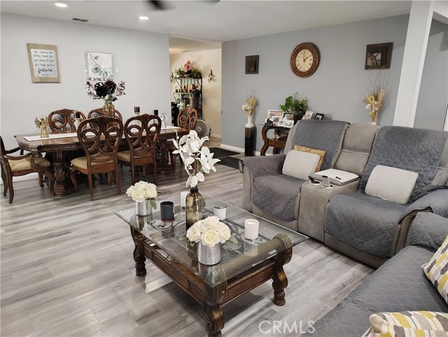 Detail Gallery Image 4 of 17 For 10467 California Ave, Riverside,  CA 92505 - 4 Beds | 2 Baths
