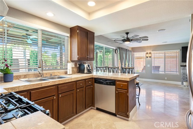 1841 Creekside Drive, Hemet CA: https://media.crmls.org/medias/68c71dc5-6c3a-40e0-b317-ea81437cd2d4.jpg