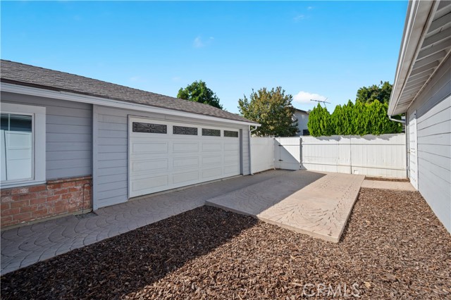 Detail Gallery Image 2 of 73 For 7445 Balcom Ave, Reseda,  CA 91335 - 4 Beds | 2 Baths