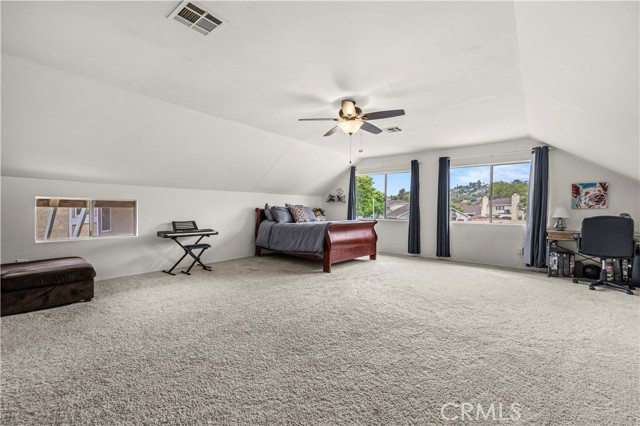 16606 Shinedale Drive, Canyon Country CA: https://media.crmls.org/medias/68c8c56d-6e20-4875-be33-7af74b668b12.jpg