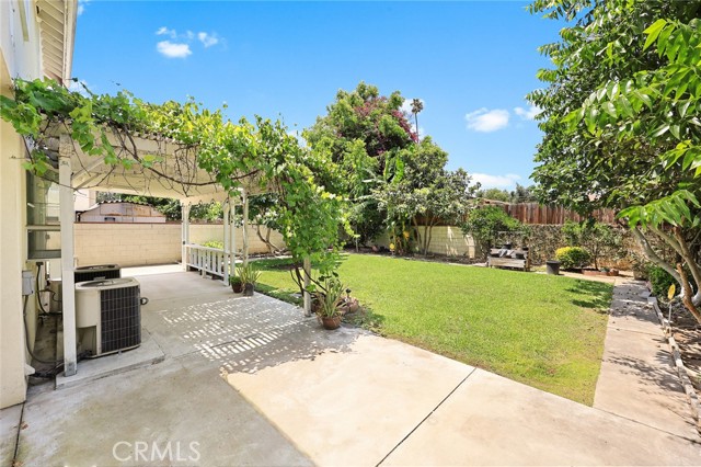405 El Monte Street, San Gabriel CA: https://media.crmls.org/medias/68ca1617-b941-4dd4-afc9-0576031a4f6d.jpg