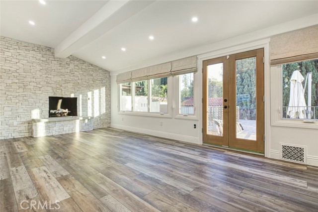 Detail Gallery Image 6 of 36 For 954 Rosemount, Glendale,  CA 91207 - 5 Beds | 3 Baths