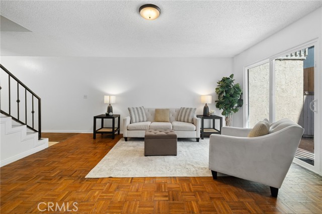 Detail Gallery Image 4 of 42 For 13534 Cordary Ave #14,  Hawthorne,  CA 90250 - 3 Beds | 3 Baths