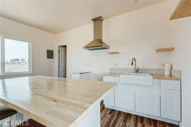 23833 Rancho Street, Apple Valley CA: https://media.crmls.org/medias/68cdb020-1f45-4652-812c-ac07e4d06b22.jpg