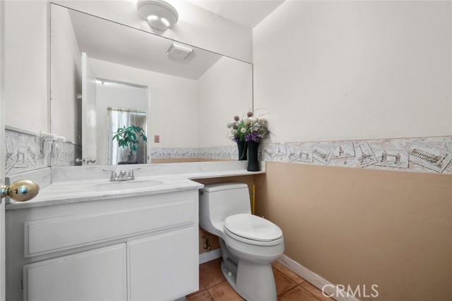 Detail Gallery Image 16 of 34 For 10831 Roycroft St #8,  Sun Valley,  CA 91352 - 3 Beds | 3 Baths
