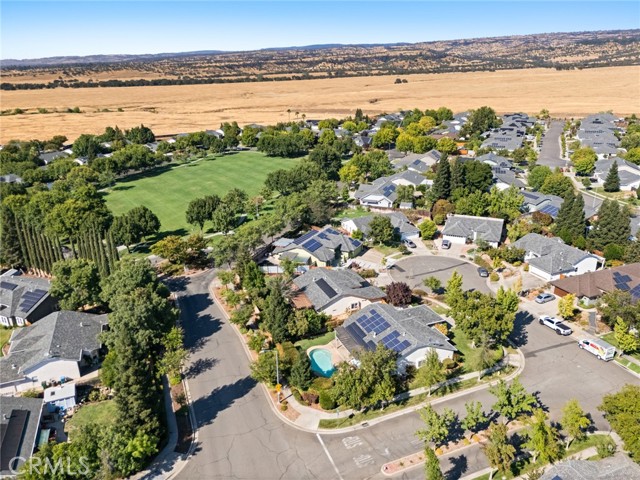 3049 Coach Lite Drive, Chico CA: https://media.crmls.org/medias/68cede22-3c83-4595-9275-19f146cf2279.jpg