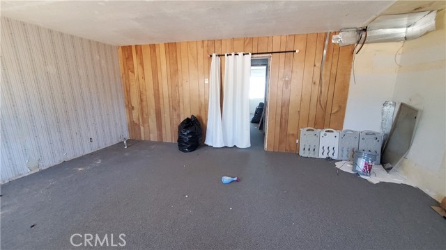 32676 Foothill Road, Lucerne Valley CA: https://media.crmls.org/medias/68cf25fa-c7f3-483a-ac51-4722430bfa95.jpg
