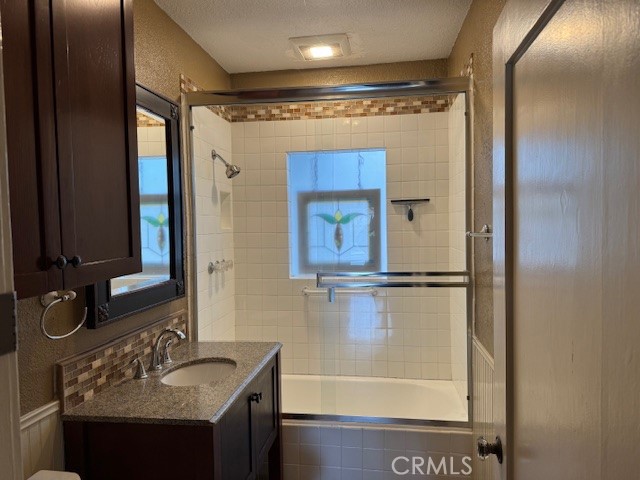 425 W Lime Avenue, Monrovia CA: https://media.crmls.org/medias/68cf2dde-df7b-4d69-ac9d-cedbc04fa053.jpg