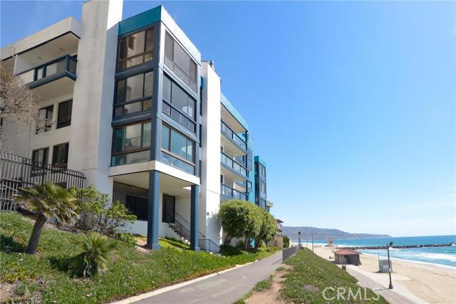 575 Esplanade, Redondo Beach, California 90277, 2 Bedrooms Bedrooms, ,2 BathroomsBathrooms,Residential,Sold,Esplanade,SB16084771
