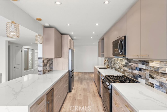 Detail Gallery Image 23 of 44 For 21751 Ocean Vista Dr, Laguna Beach,  CA 92651 - 3 Beds | 2/1 Baths