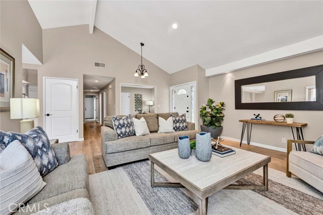 Detail Gallery Image 7 of 32 For 8466 Idlewild, Huntington Beach,  CA 92646 - 3 Beds | 2 Baths