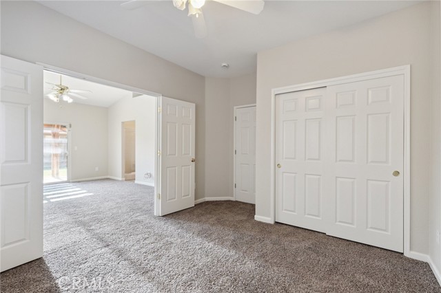 525 Mallard Avenue, Lemoore CA: https://media.crmls.org/medias/68d17c04-540b-4932-ba16-d522fba7d374.jpg