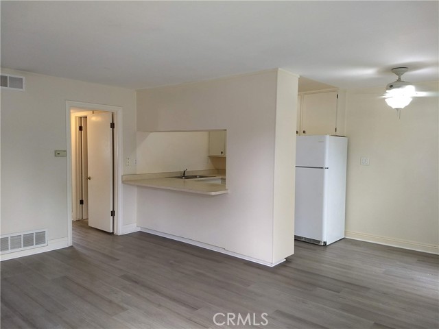 Detail Gallery Image 8 of 8 For 4804 Del Amo, Torrance,  CA 90503 - 1 Beds | 1 Baths