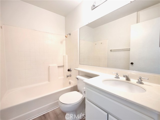 Detail Gallery Image 14 of 19 For 894 California Privado, Ontario,  CA 91762 - 2 Beds | 2/1 Baths