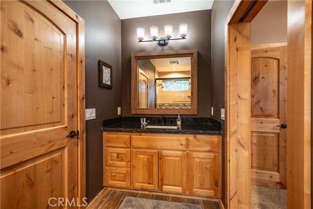 Detail Gallery Image 24 of 44 For 43451 Sheephorn Rd, Big Bear Lake,  CA 92315 - 6 Beds | 4/1 Baths