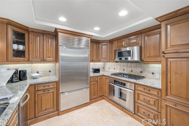 Detail Gallery Image 11 of 47 For 160 Hinds Avenue #202,  Pismo Beach,  CA 93449 - 3 Beds | 3 Baths