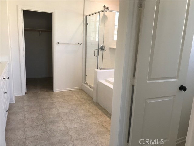 Detail Gallery Image 9 of 11 For 3430 E Paraduxx Privado, Ontario,  CA 91762 - 4 Beds | 3 Baths