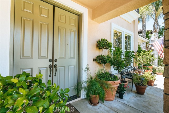 Detail Gallery Image 5 of 56 For 17331 Cross Creek Ln, Riverside,  CA 92503 - 5 Beds | 3/1 Baths