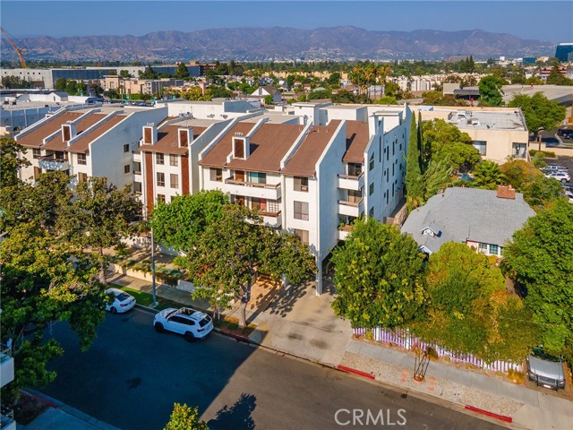 Detail Gallery Image 38 of 43 For 222 N Rose St #203,  Burbank,  CA 91505 - 1 Beds | 2 Baths