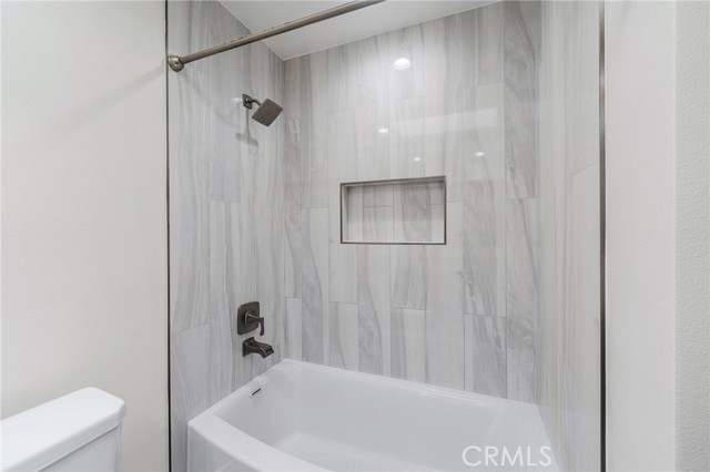 Detail Gallery Image 21 of 45 For 15871 Belfast Ln, Huntington Beach,  CA 92647 - 3 Beds | 2/1 Baths