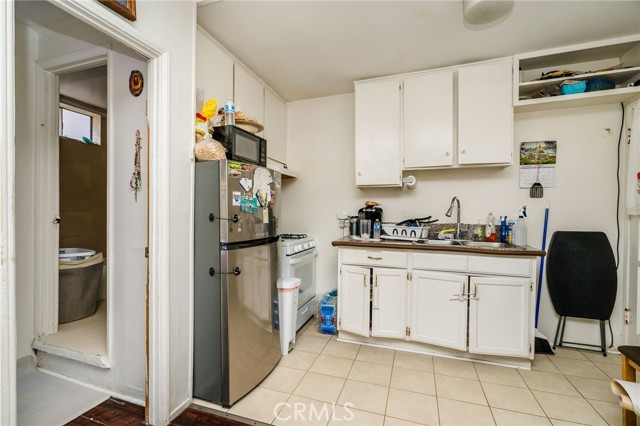 Detail Gallery Image 9 of 15 For 3752 Sawtelle, Los Angeles,  CA 90066 - 3 Beds | 3 Baths