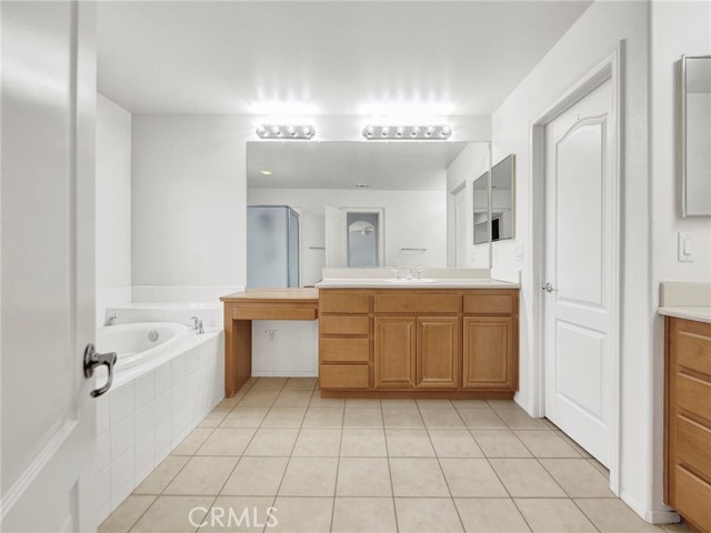 Detail Gallery Image 32 of 43 For 28346 Linda Vista, Canyon Country,  CA 91387 - 6 Beds | 3 Baths