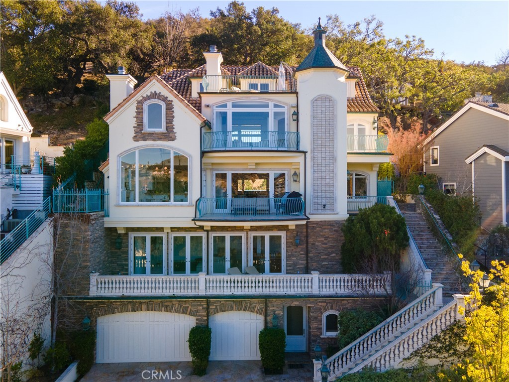476 Upper Lake Road