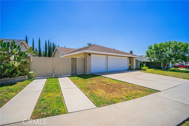Detail Gallery Image 1 of 35 For 291 S Earlham St, Orange,  CA 92869 - 3 Beds | 2 Baths
