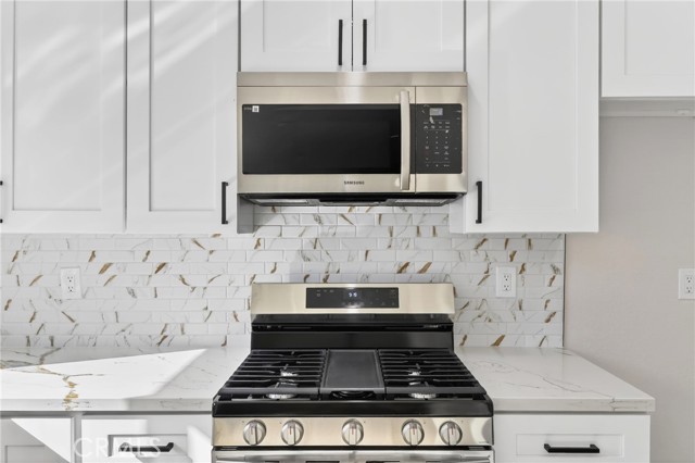 Detail Gallery Image 14 of 63 For 6568 Avenida Mariposa, Jurupa Valley,  CA 92509 - 4 Beds | 2 Baths