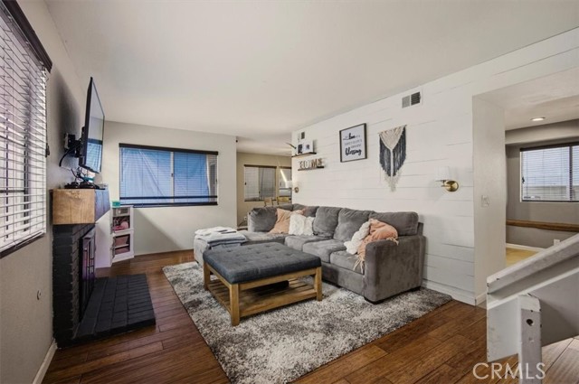 Detail Gallery Image 6 of 35 For 23907 Mark Twain, Moreno Valley,  CA 92557 - 3 Beds | 2/1 Baths