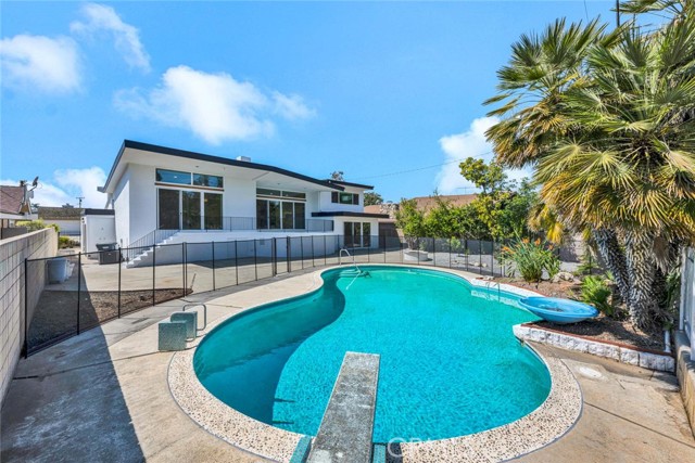 Detail Gallery Image 44 of 47 For 4338 Fairway Dr, Lakewood,  CA 90712 - 4 Beds | 3/1 Baths