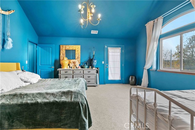 1253 Golden Rule, Lake Arrowhead CA: https://media.crmls.org/medias/68da47c2-728d-481e-96d8-672c885d1340.jpg