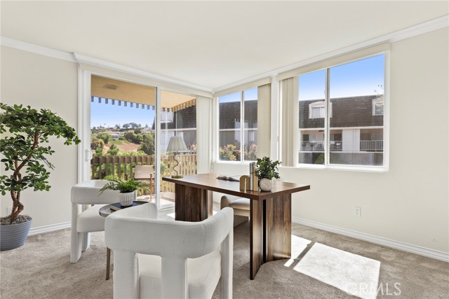 6542 Ocean Crest Drive, Rancho Palos Verdes CA: https://media.crmls.org/medias/68de4979-c64b-4be1-ab2c-d2e92fe85180.jpg