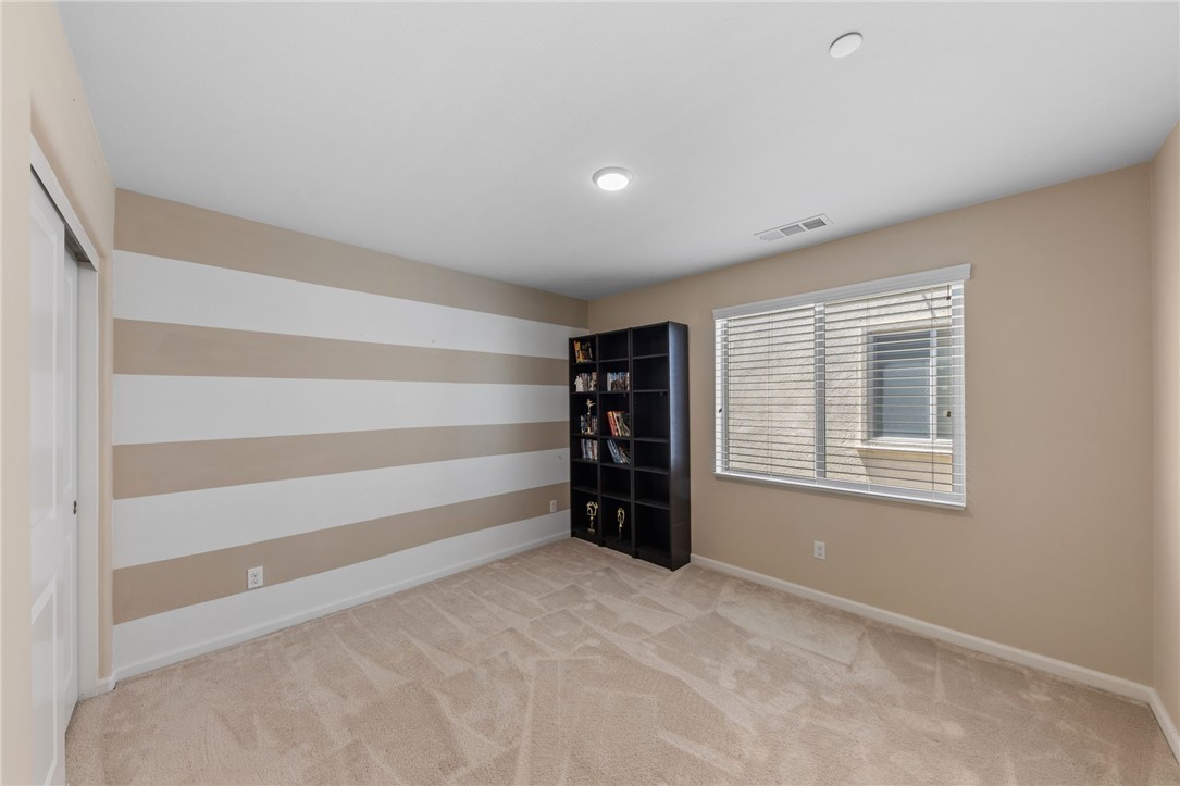 Detail Gallery Image 19 of 41 For 24223 Dandelion Ct, Lake Elsinore,  CA 92532 - 4 Beds | 2/1 Baths