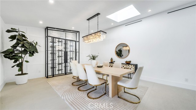 Detail Gallery Image 13 of 39 For 18829 Paseo Nuevo Dr, Tarzana,  CA 91356 - 4 Beds | 4/1 Baths