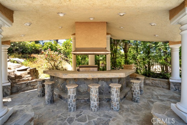590 Stonebrook Street, Simi Valley CA: https://media.crmls.org/medias/68dfede8-3172-4ae2-b876-d6edcf6c4f79.jpg