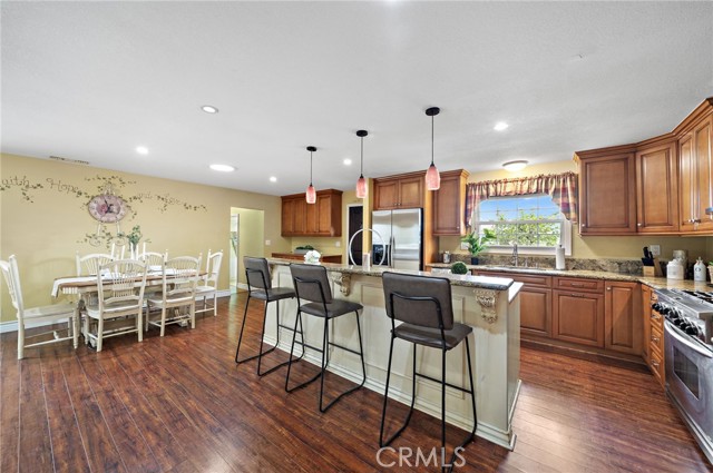 17327 Santa Lucia Street, Fountain Valley CA: https://media.crmls.org/medias/68e0b26e-c5e5-405f-97bc-b303e132eeee.jpg