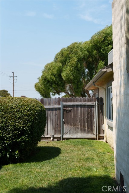 1020 W Cherry Avenue, Lompoc CA: https://media.crmls.org/medias/68e1963c-7504-4619-9952-1826367c134b.jpg