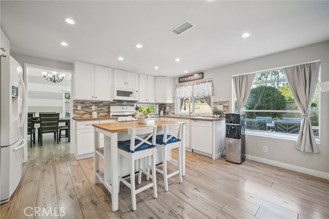 Detail Gallery Image 10 of 59 For 27301 Monforte, Mission Viejo,  CA 92692 - 3 Beds | 2/1 Baths