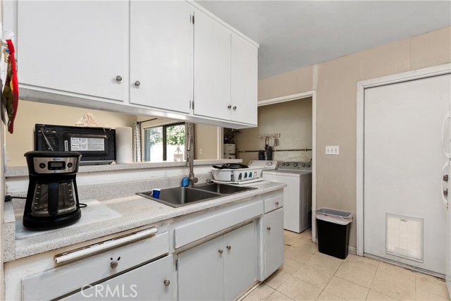 Detail Gallery Image 10 of 36 For 22943 Cantlay St, West Hills,  CA 91307 - 3 Beds | 2 Baths