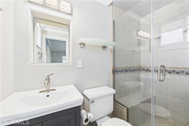 3647 W Myra Avenue, Anaheim CA: https://media.crmls.org/medias/68e2bed4-f1c5-49df-80f8-68491faa1956.jpg