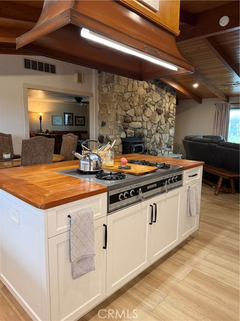 Detail Gallery Image 12 of 47 For 25565 Road 13, Chowchilla,  CA 93610 - 4 Beds | 3 Baths