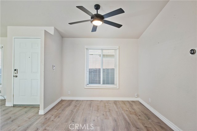 31957 Emerald Lane, Castaic CA: https://media.crmls.org/medias/68e308b7-44be-49ad-a75d-83f5135f3628.jpg
